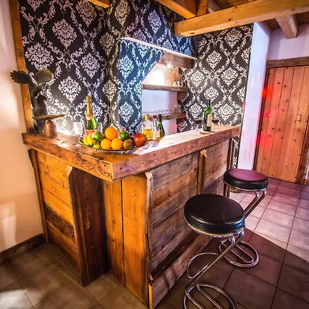 Pomet Chalet *