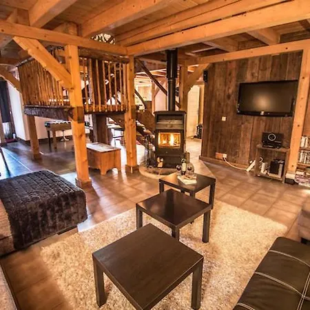 Pomet Chalet